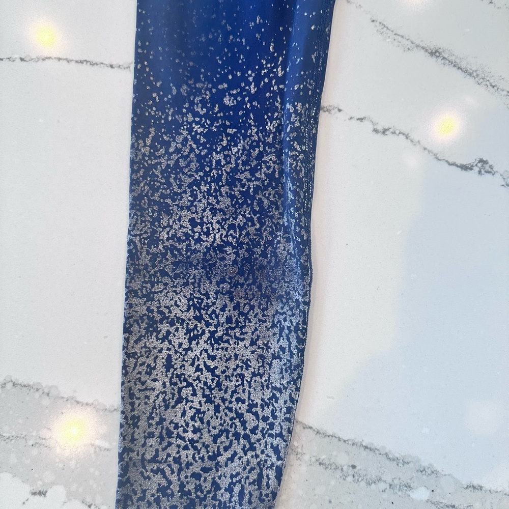 Beyond Yoga Blue Glitter Leggings - Picture 4 of 11